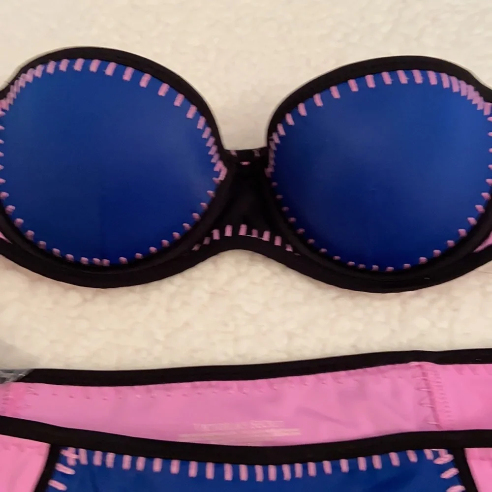 Victoria’s Secret Swimsuit Bikini Size 32C Small - Picture 2 of 11